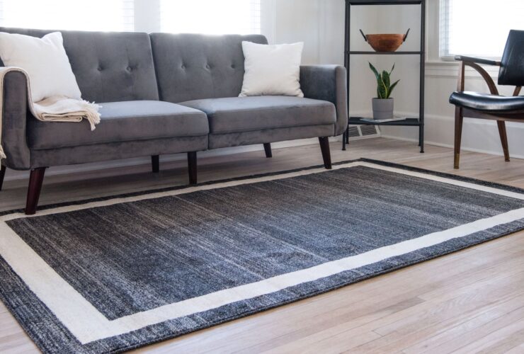 How to place a rug in a living room